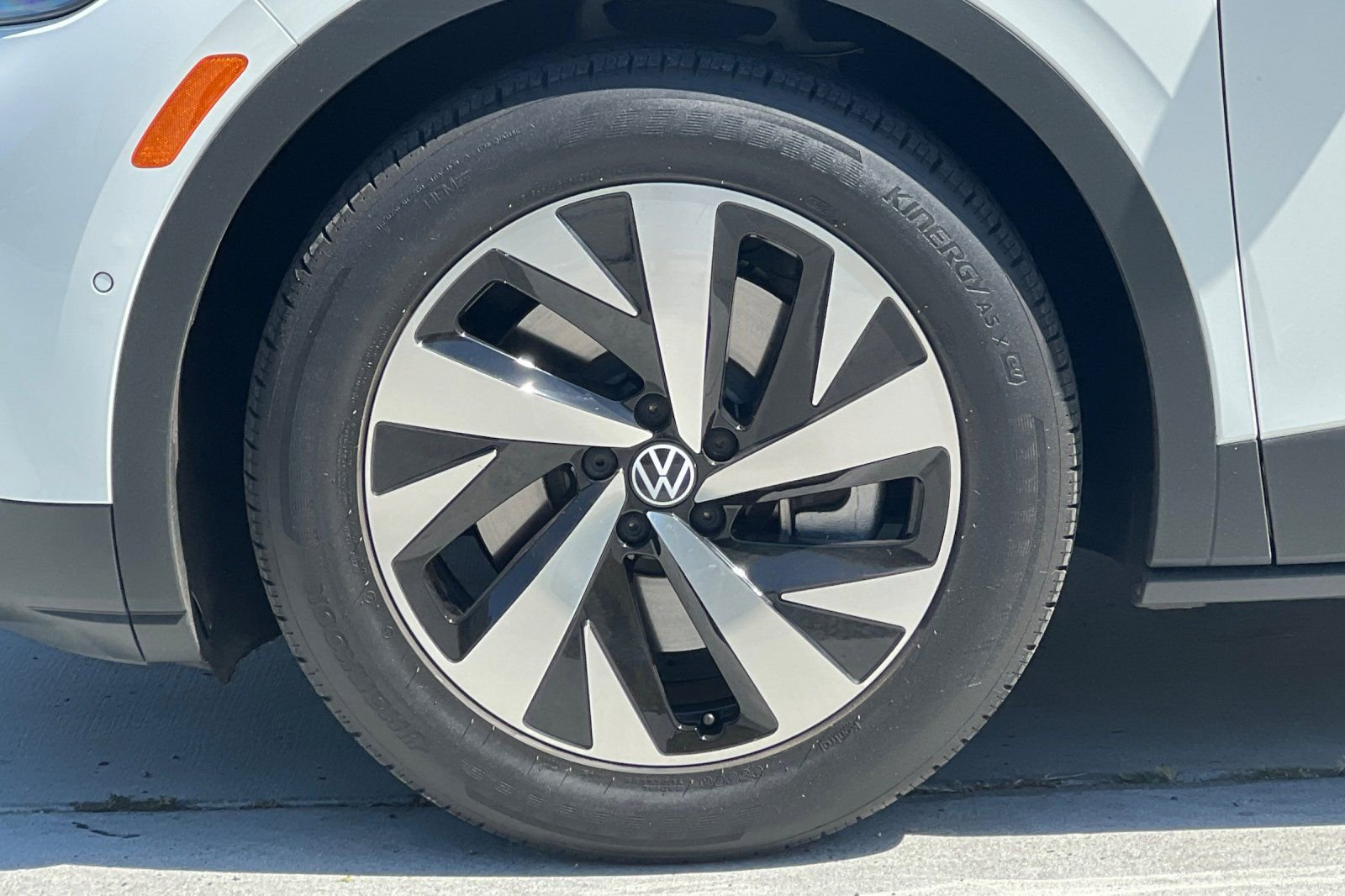 Used 2024 Volkswagen ID.4 2WD image 27
