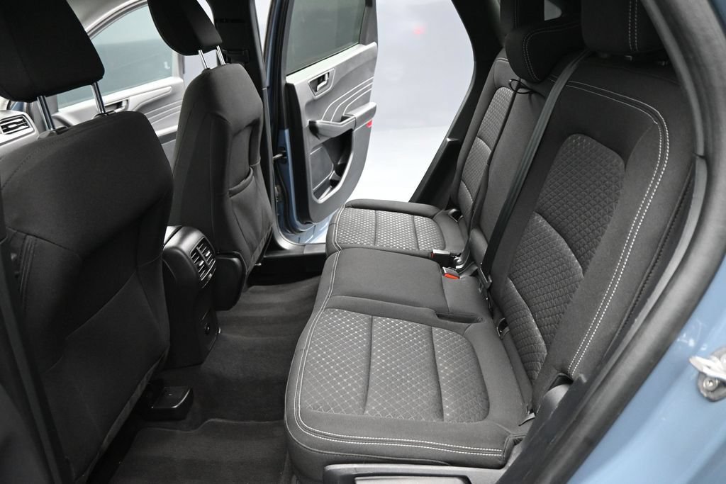 Used 2025 Ford Escape Active AWD/4WD image 17