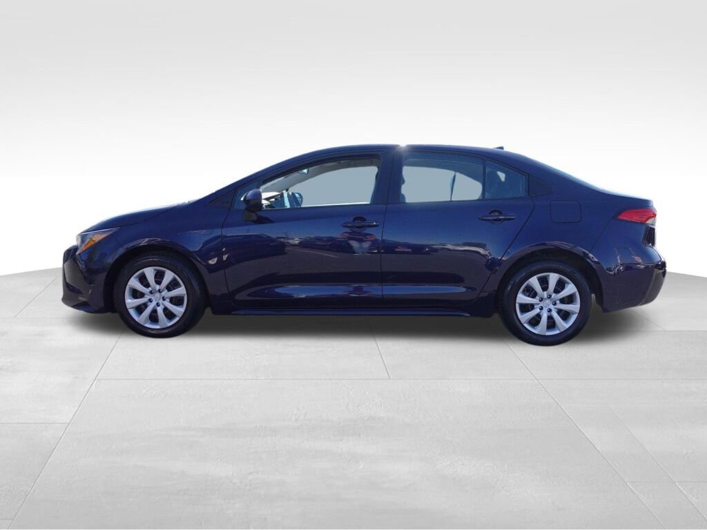 Used 2024 Toyota Corolla LE image 7
