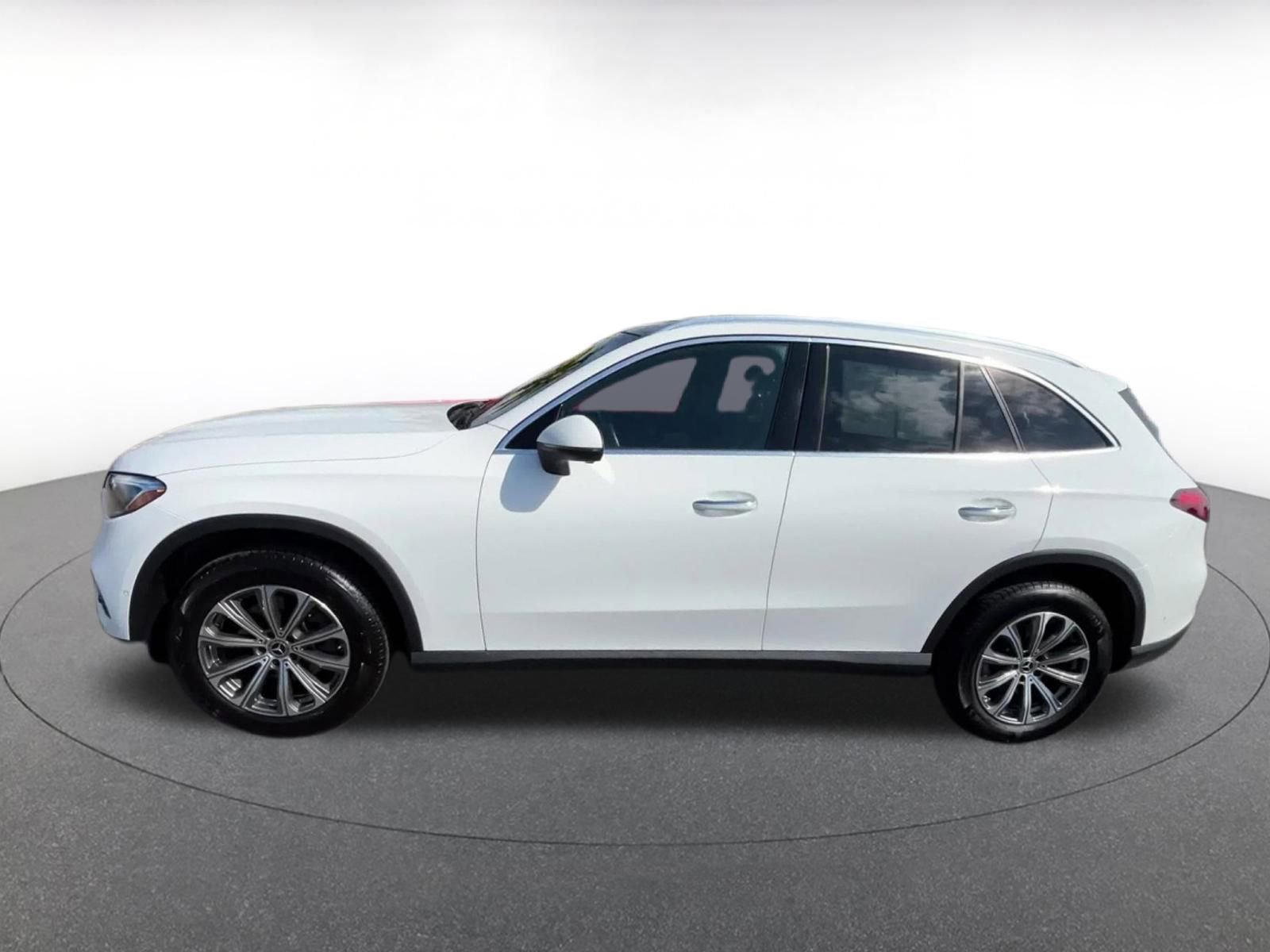 Used 2024 Mercedes-Benz GLC 300 GLC 300 image 9