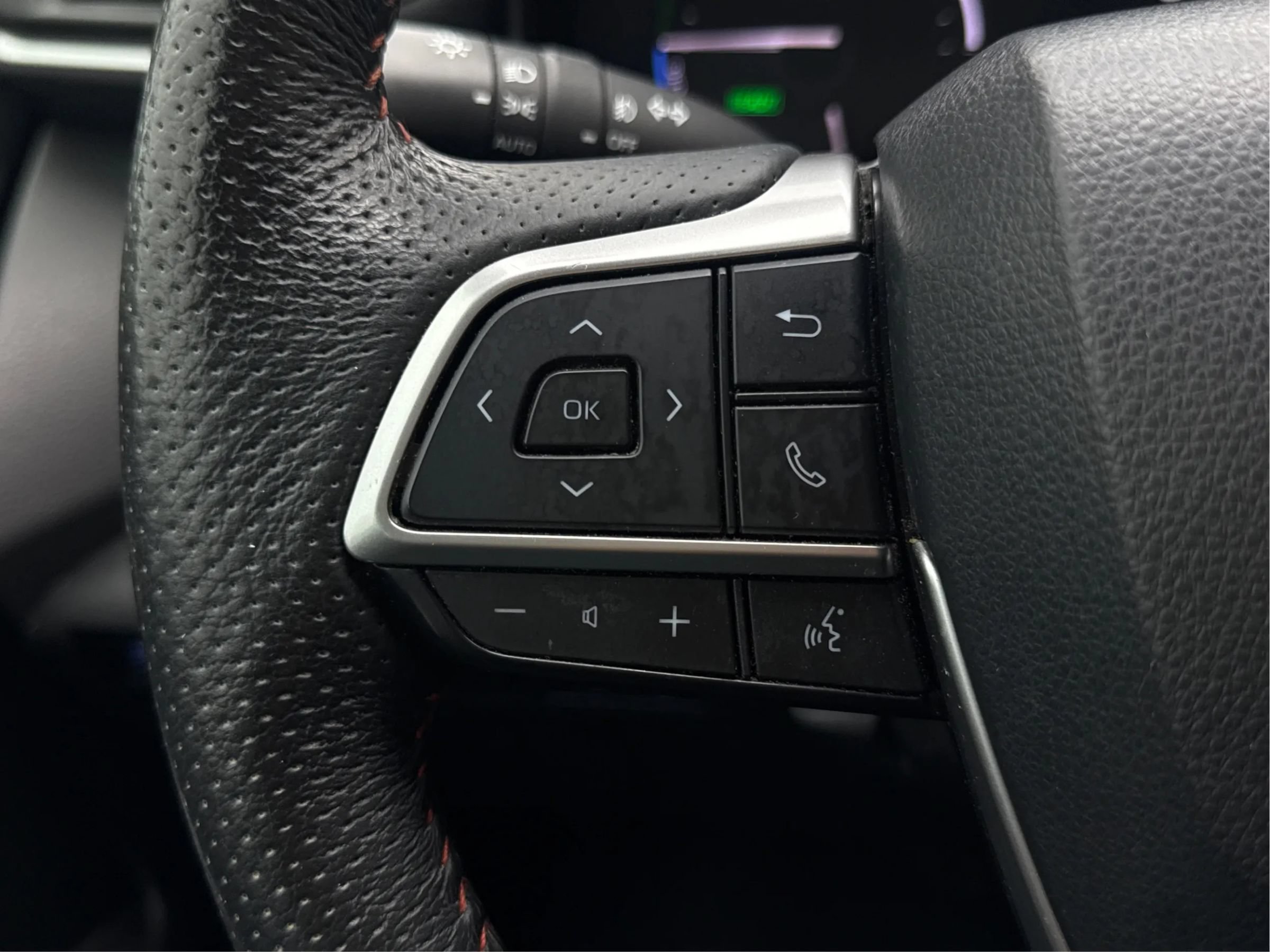 Used 2022 Toyota Sienna XSE FWD image 30