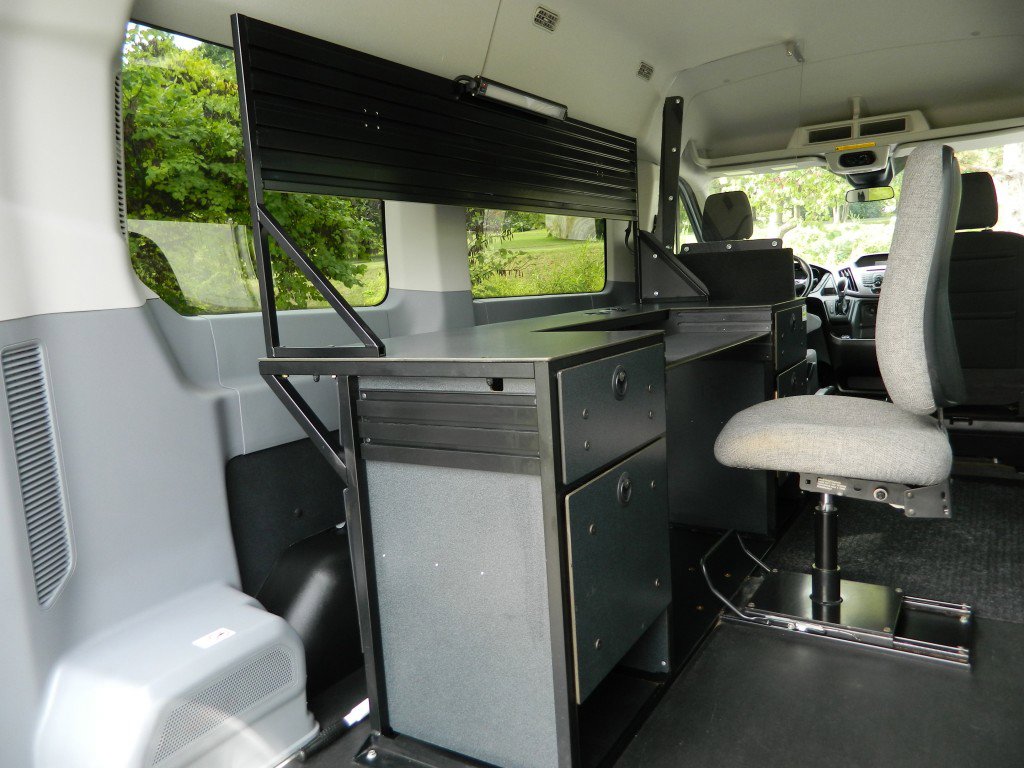 Used 2019 Ford Transit 150 XLT image 12