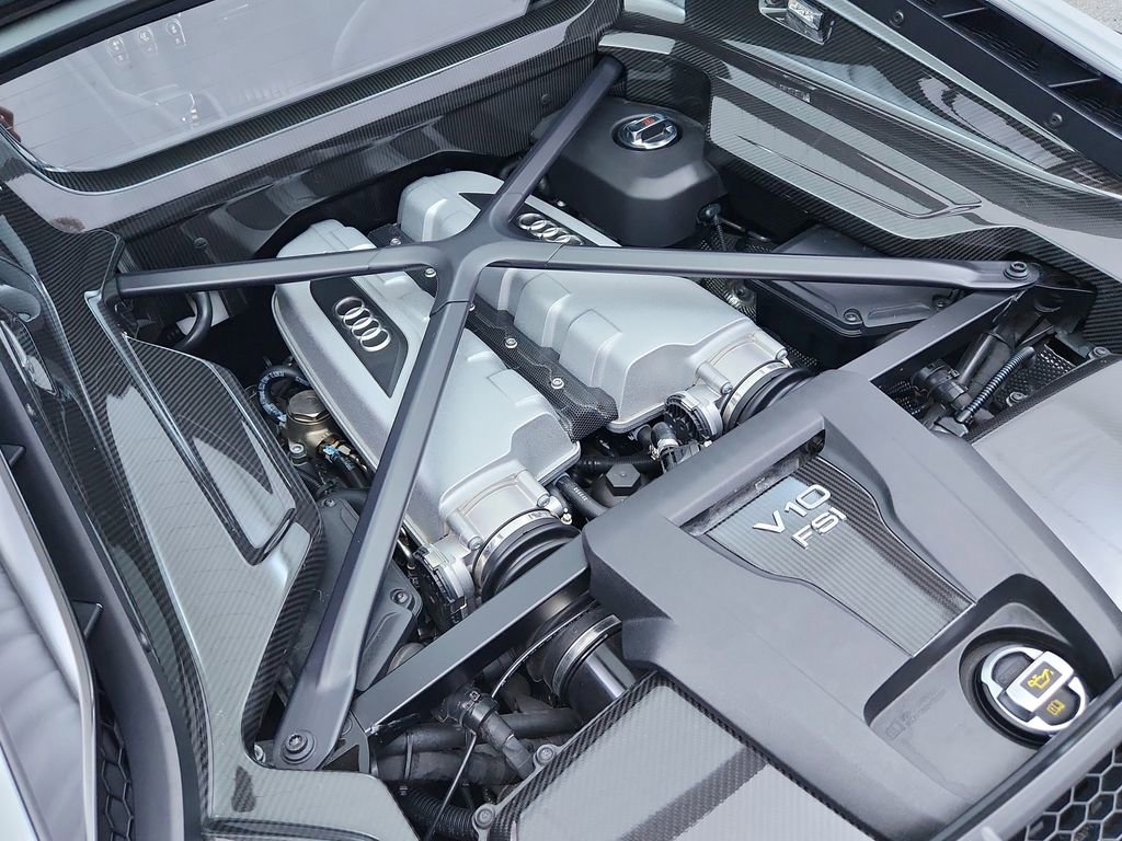Used 2018 Audi R8 V10 plus image 34