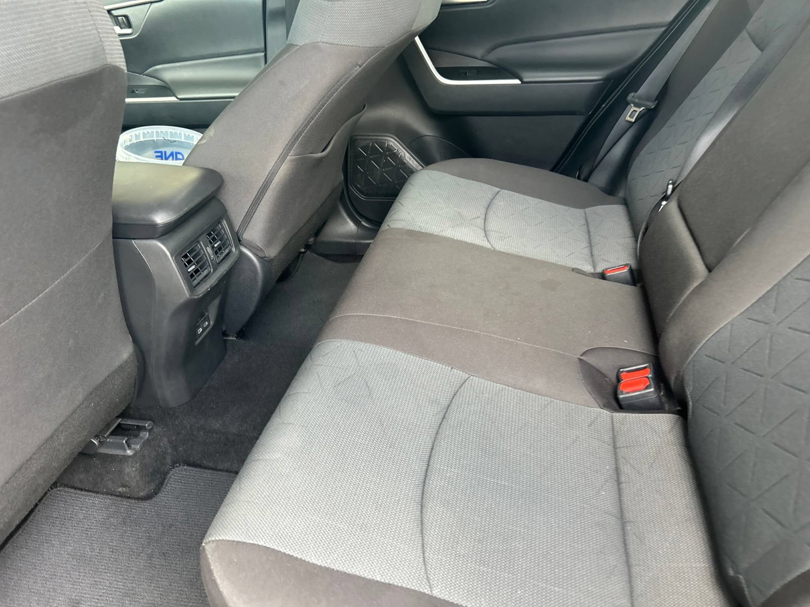 Used 2025 Toyota RAV4 XLE FWD image 16