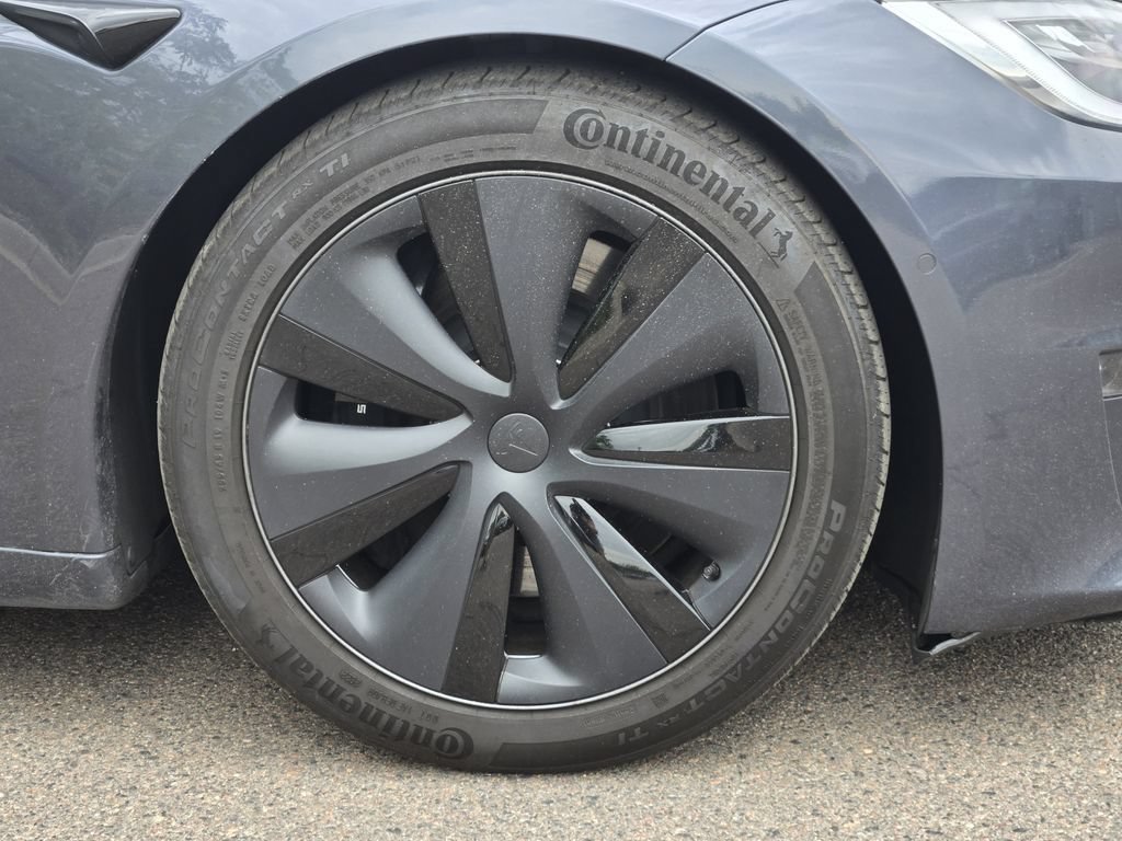 Used 2022 Tesla Model S AWD/4WD image 9