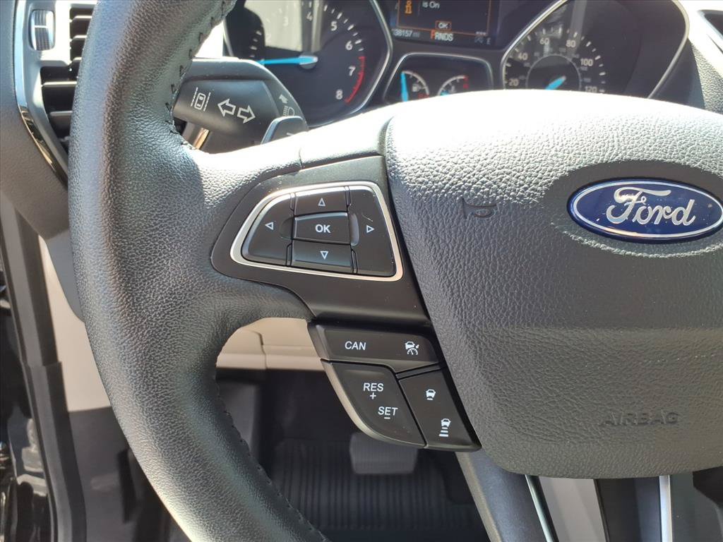 Used 2018 Ford Escape Titanium w/ Ford Safe & Smart Package AWD/4WD image 17
