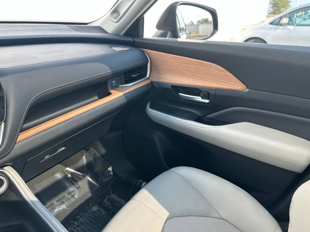 Used 2024 Toyota Grand Highlander AWD Hybrid image 48