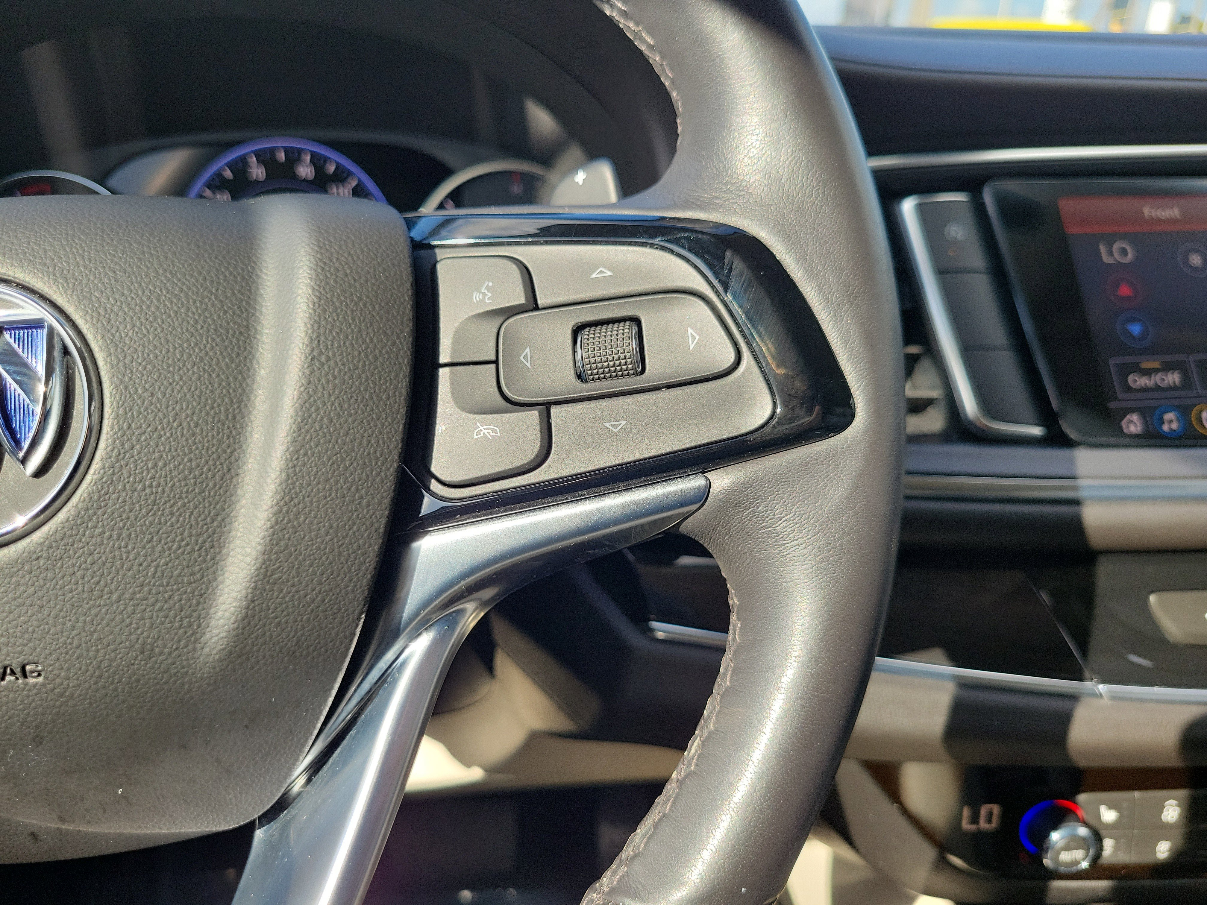 Used 2024 Buick Enclave Premium image 21