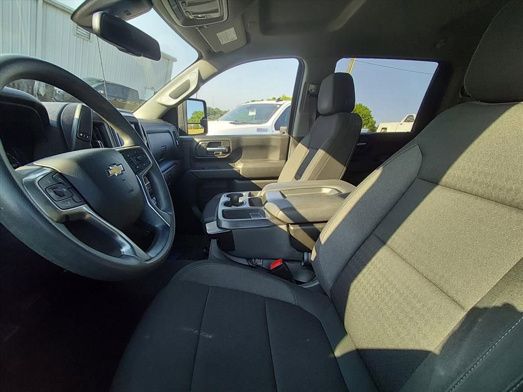 Used 2023 Chevrolet Silverado 2500 Custom w/ Custom Value Package AWD/4WD image 8