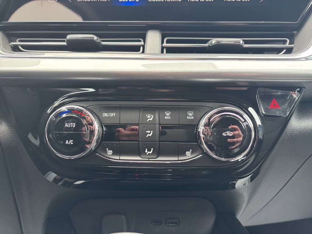 New 2026 Chevrolet Trax LT w/ Driver Confidence Package image 15