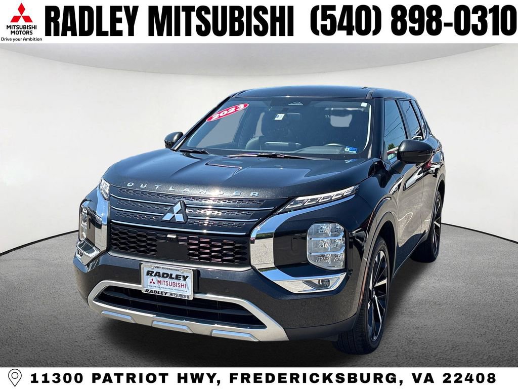 Used 2023 Mitsubishi Outlander SE