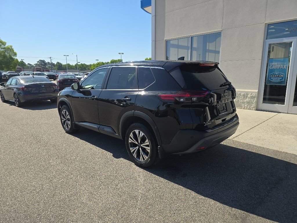 Used 2023 Nissan Rogue SV AWD/4WD image 3