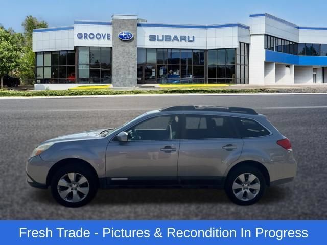 Used 2011 Subaru Outback 2.5i Limited w/ PWR Moonroof Pkg AWD/4WD image 2