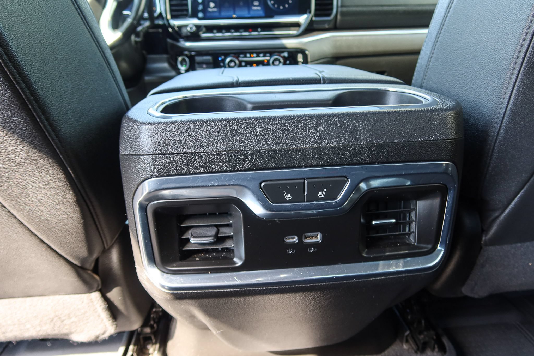 Used 2024 Chevrolet Silverado 3500 LTZ w/ LTZ Convenience Package AWD/4WD image 18