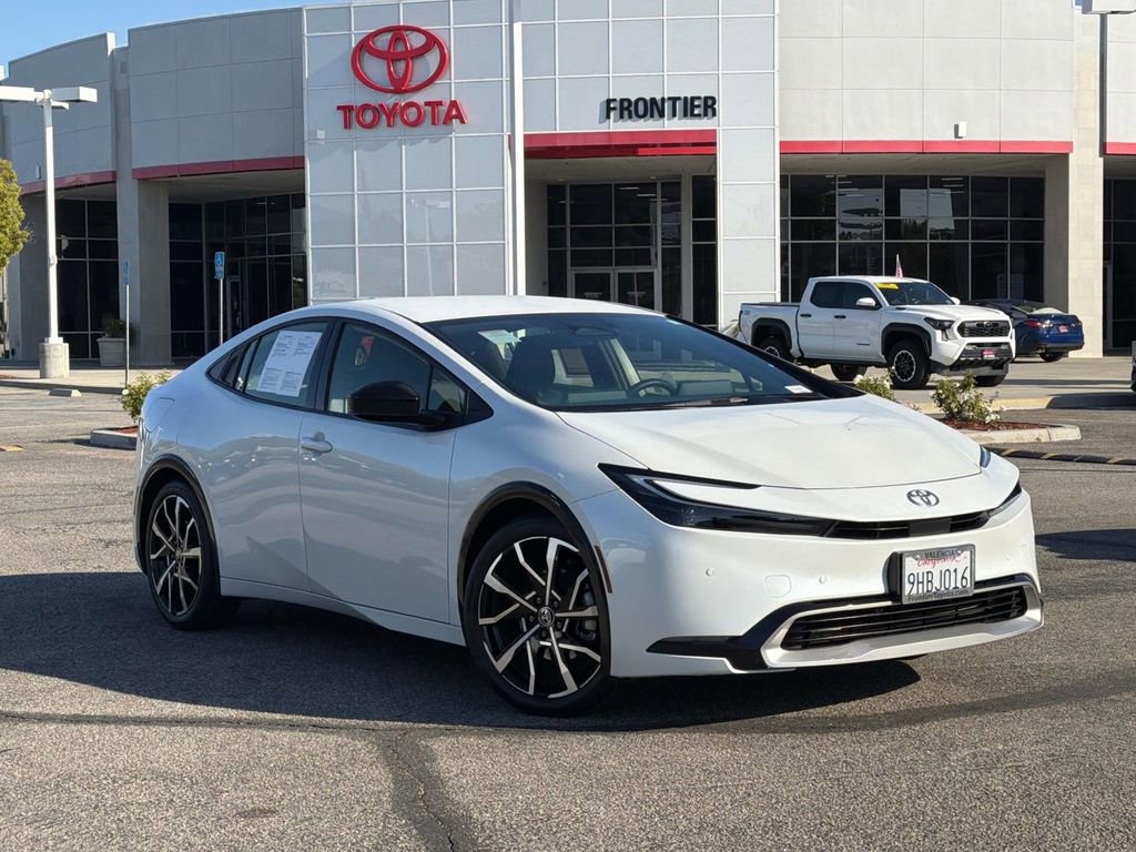 Used 2023 Toyota Prius Prime FWD image 1