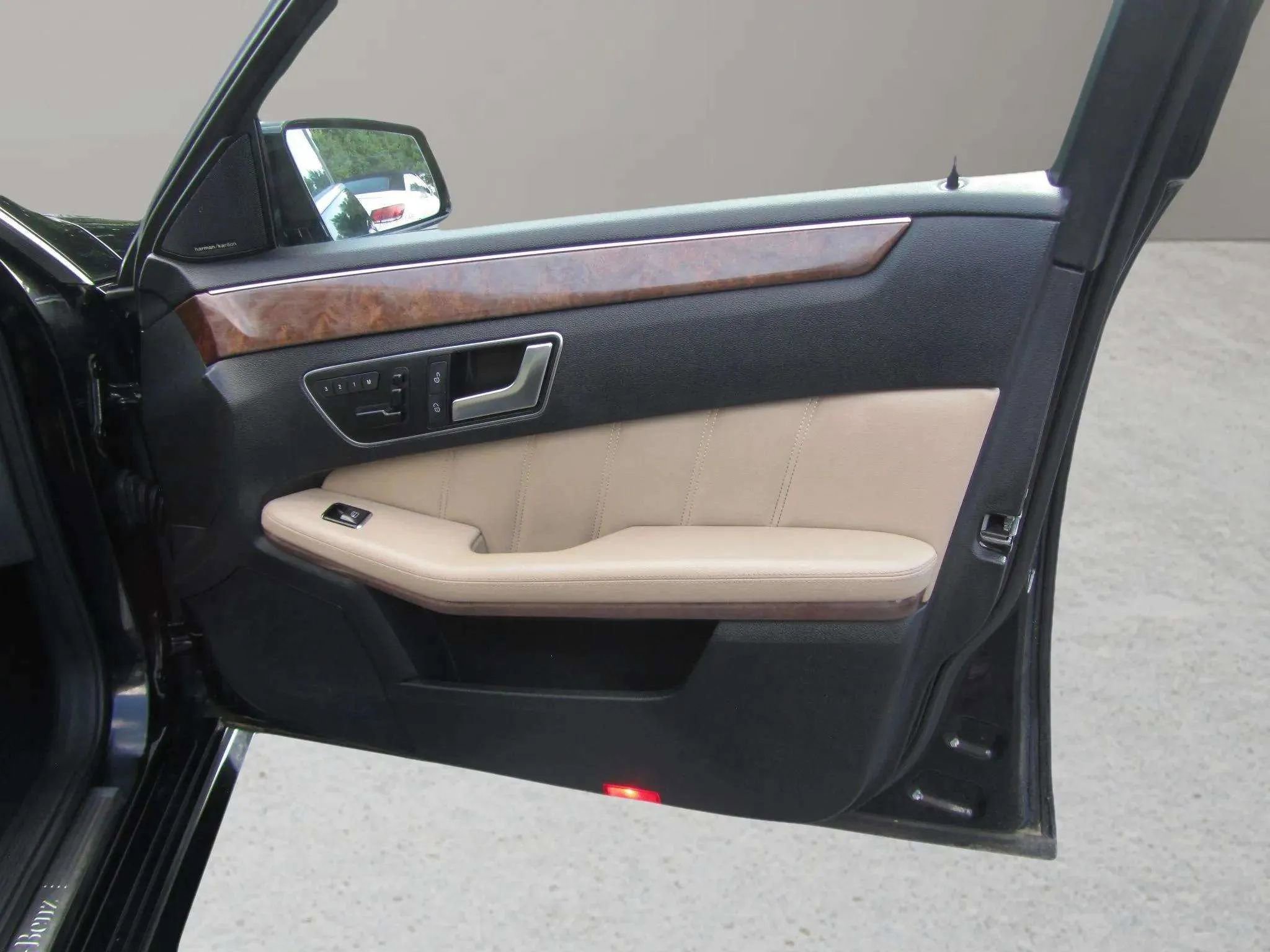 Used 2012 Mercedes-Benz E 350 BlueTEC Sedan image 34