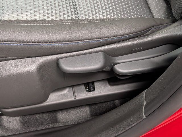 New 2026 Chevrolet Trax LT w/ Sunroof Package FWD image 11