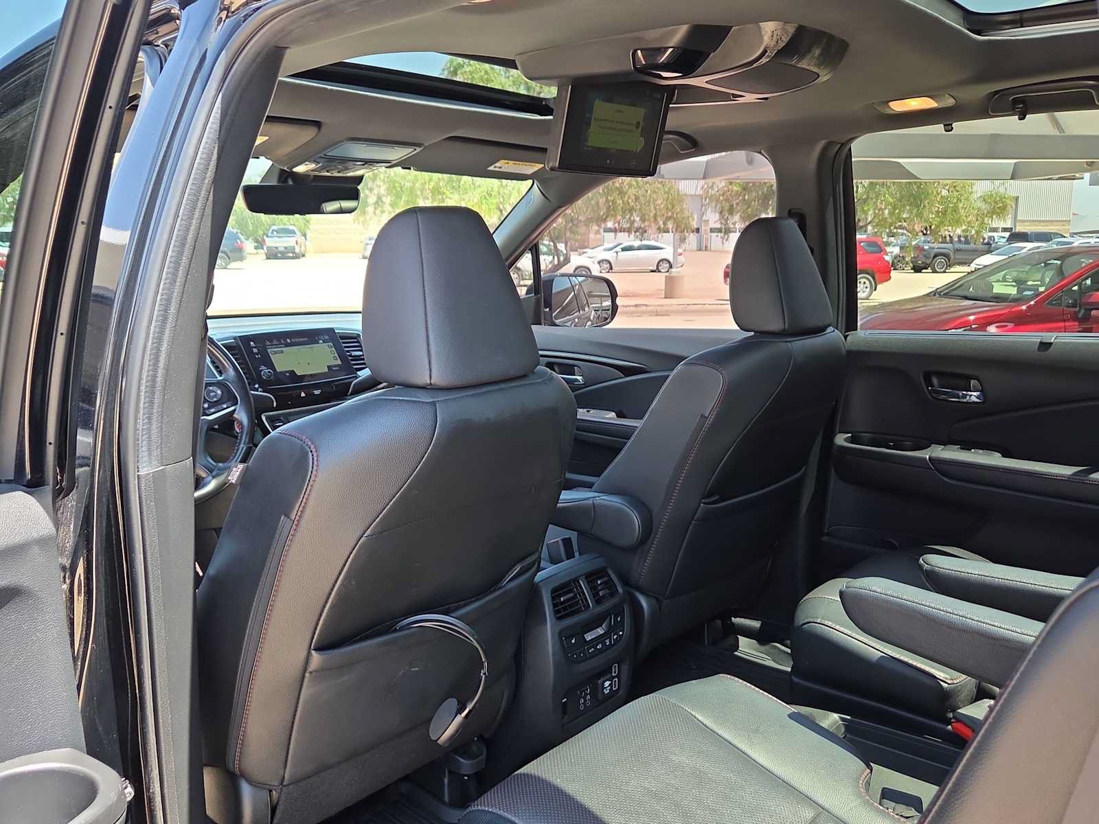 Used 2021 Honda Pilot Black Edition image 16