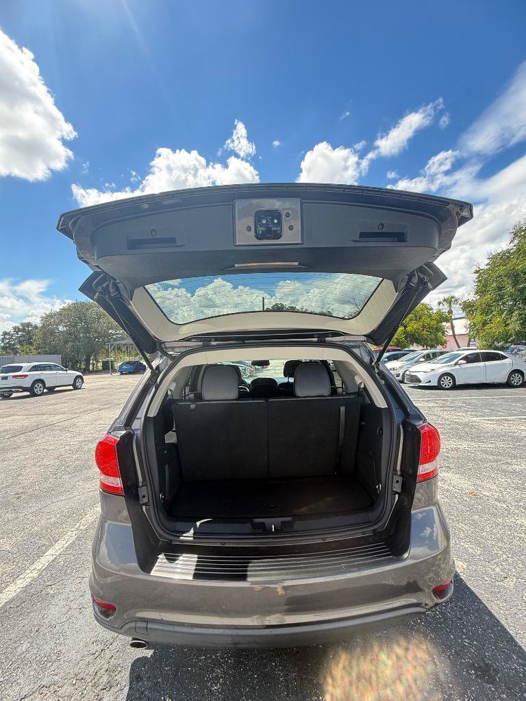Used 2018 Dodge Journey GT FWD image 16