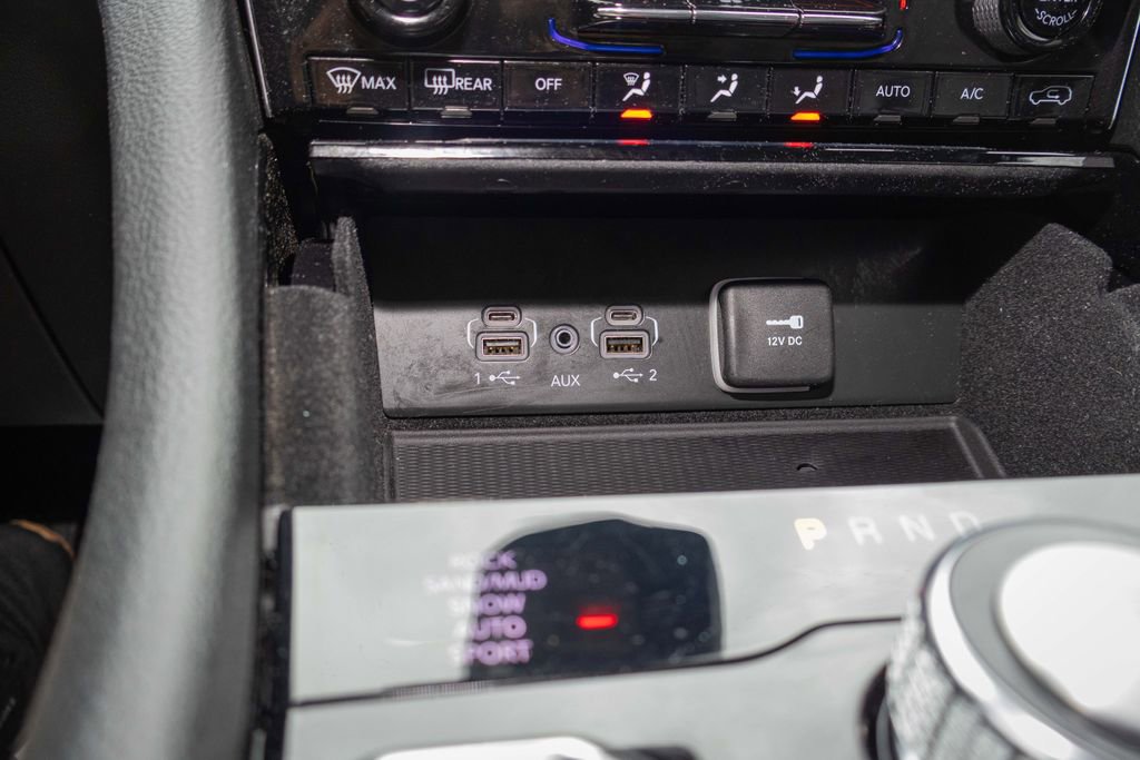 Used 2022 Jeep Grand Cherokee Overland w/ Luxury Tech Group IV image 25