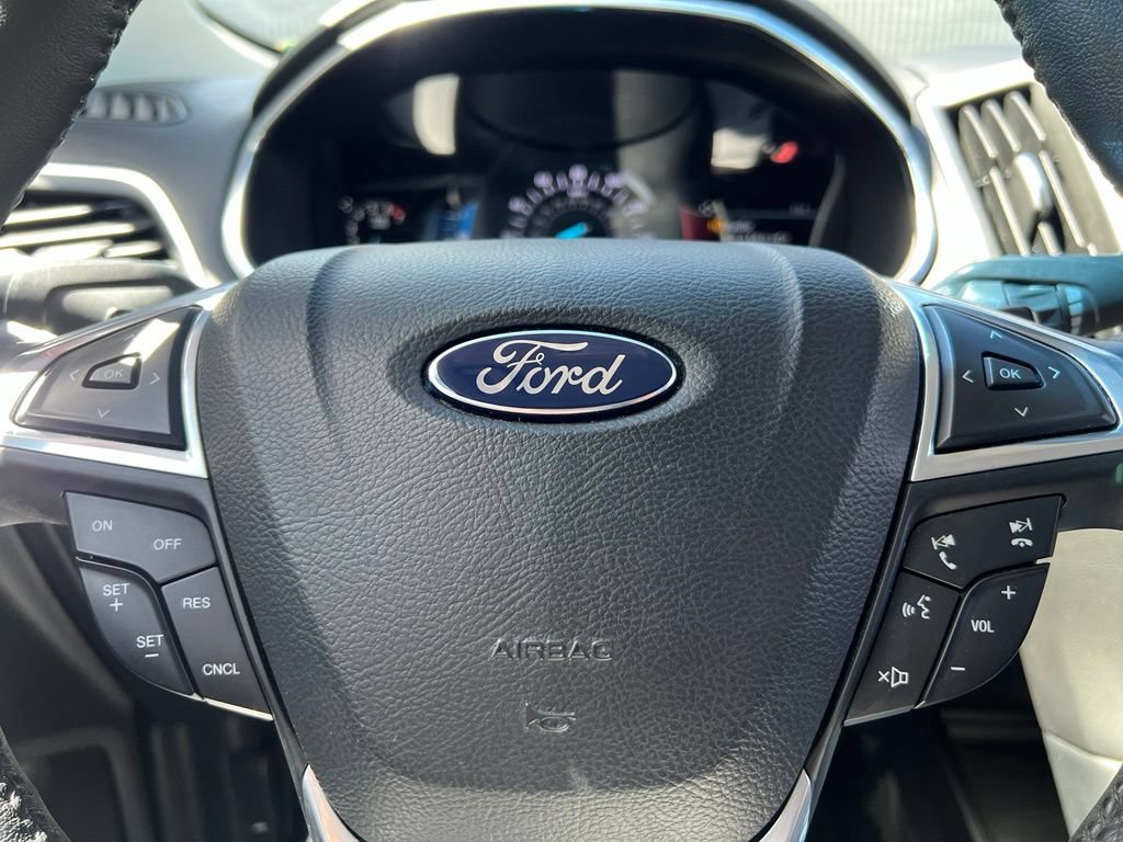 Used 2015 Ford Edge Titanium AWD/4WD image 35