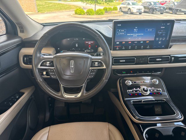 Used 2023 Lincoln Nautilus Reserve AWD/4WD image 8