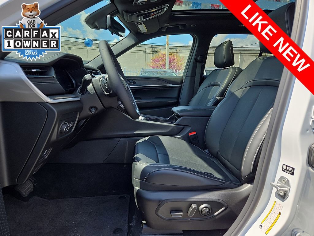 Used 2026 Jeep Grand Cherokee Limited Reserve AWD/4WD image 13