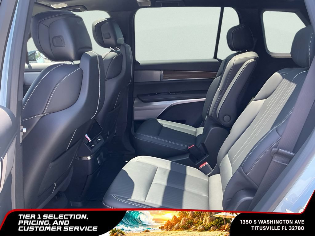 Used 2026 Cadillac Vistiq Sport w/ LPO, Floor Liner Package AWD/4WD image 28