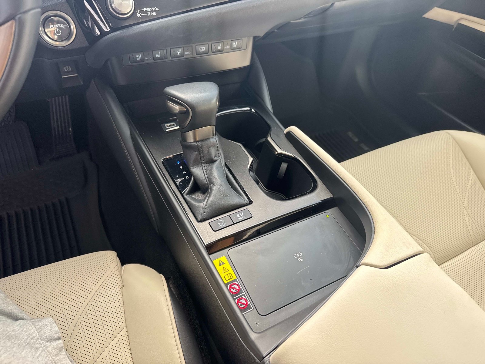 Certified 2023 Lexus ES 300h Ultra Luxury w/ Accessory Package (Z2) FWD image 25