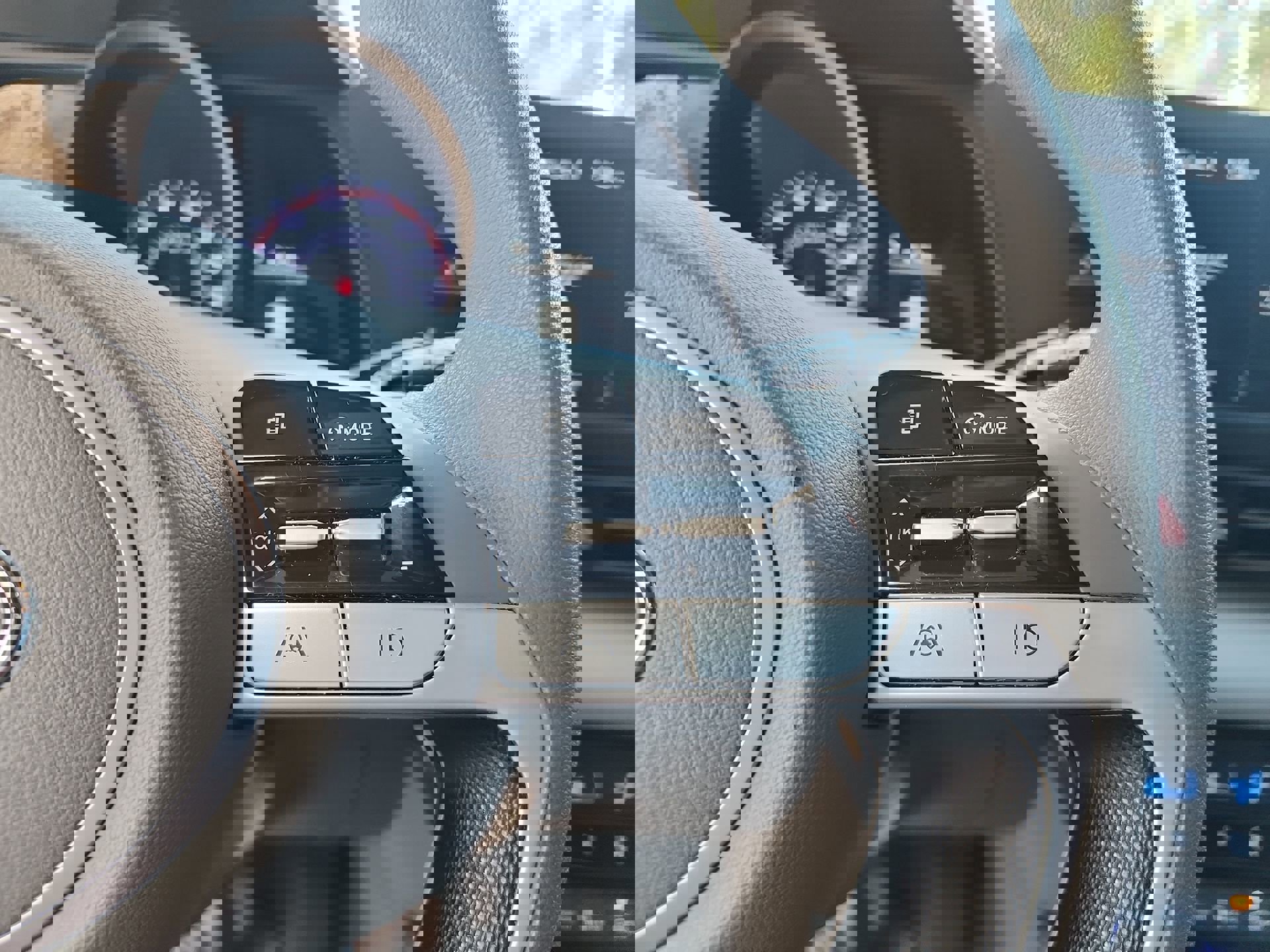 Used 2021 Hyundai Elantra SEL image 30