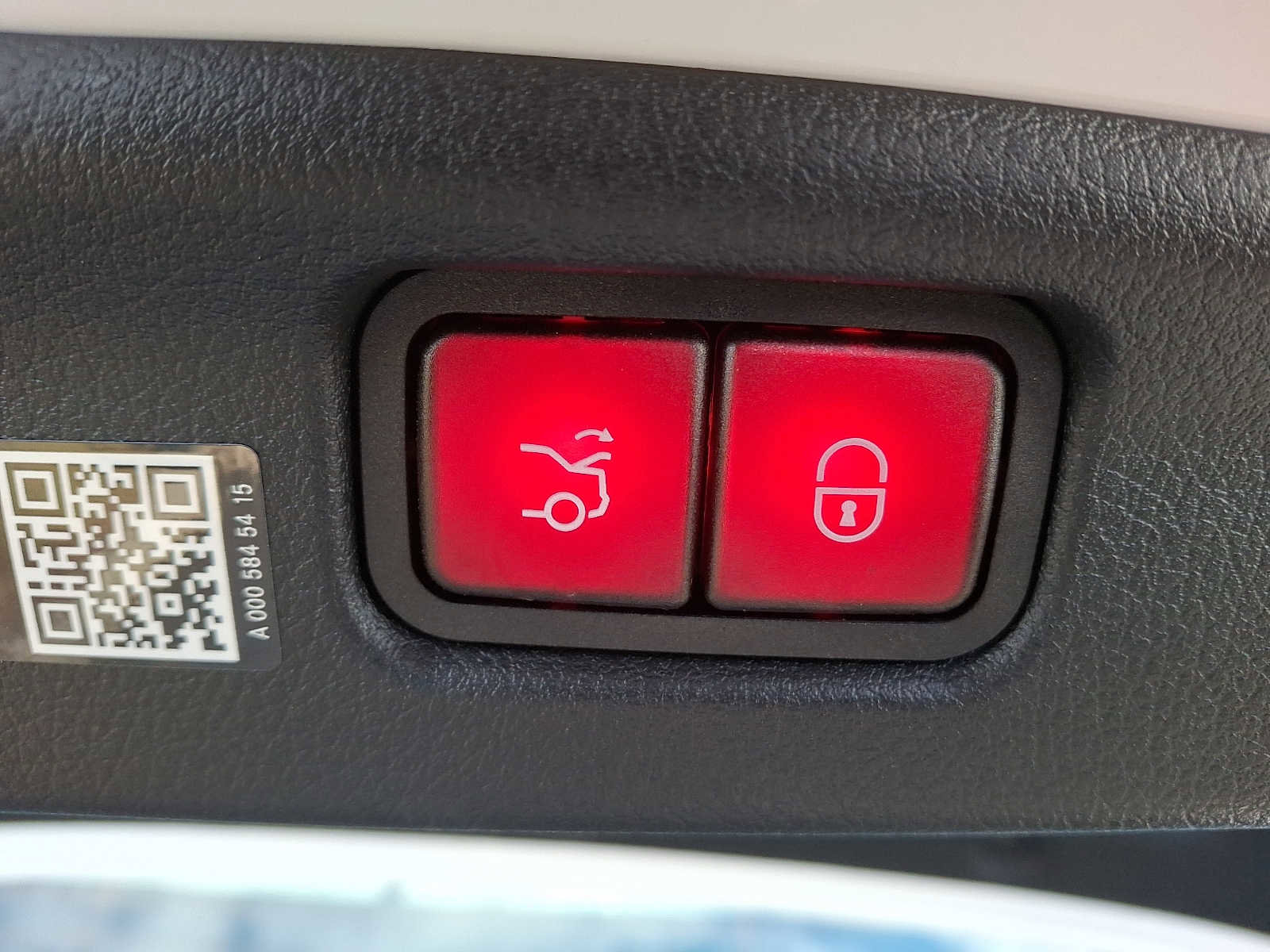 Certified 2024 Mercedes-Benz C 300 4MATIC Sedan image 25