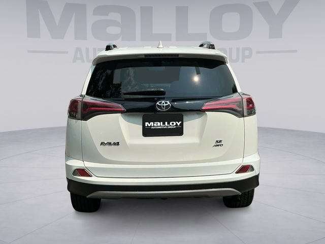 Used 2018 Toyota RAV4 SE AWD/4WD image 4