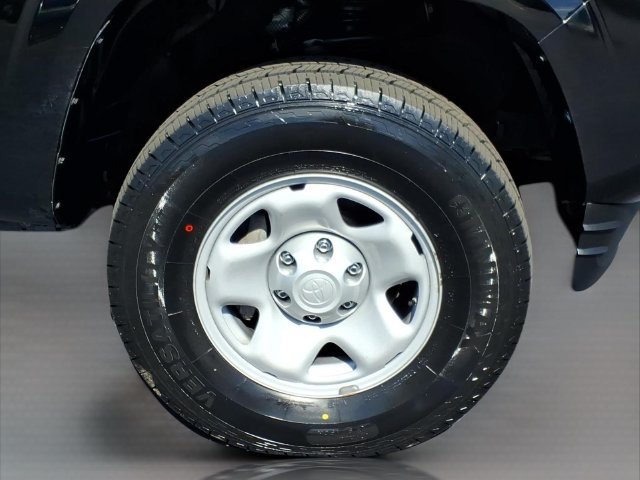 Certified 2023 Toyota Tacoma SR AWD/4WD image 25