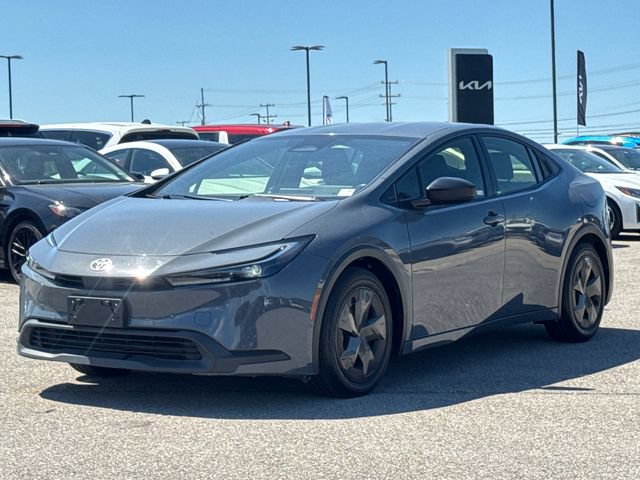 Used 2024 Toyota Prius LE FWD image 1
