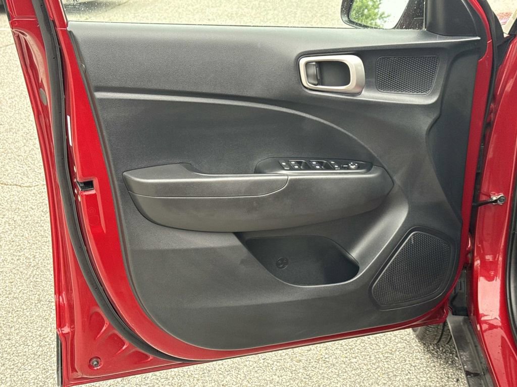 Used 2026 Hyundai Venue SEL FWD image 15