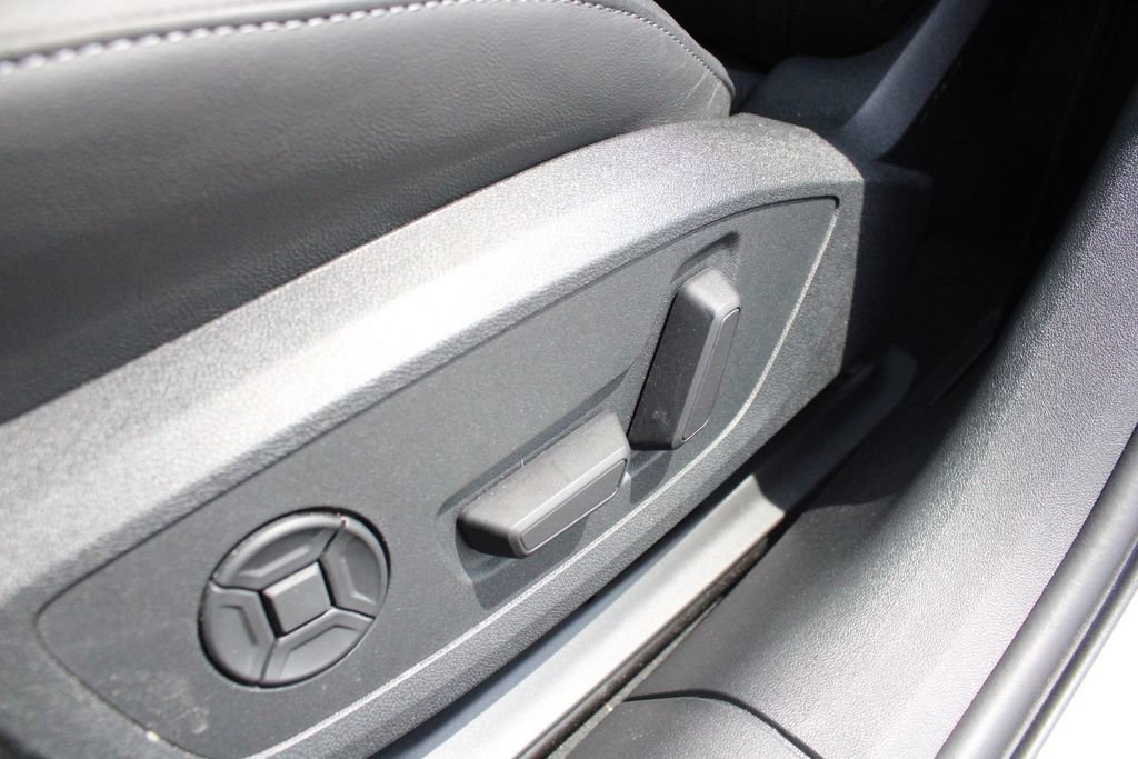 Used 2026 Audi A6 Premium Plus w/ Premium Plus Package AWD/4WD image 3