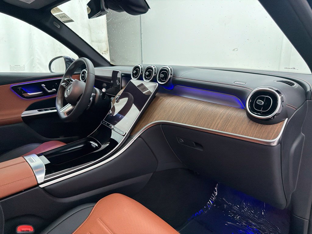 Used 2023 Mercedes-Benz GLC 300 4MATIC image 29