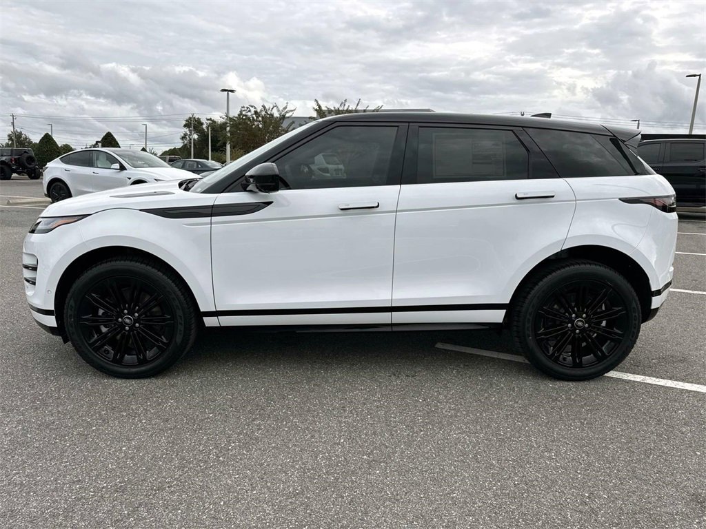 New 2026 Land Rover Range Rover Evoque Dynamic SE image 2