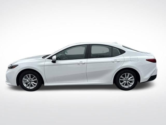 Used 2025 Toyota Camry LE FWD video 2