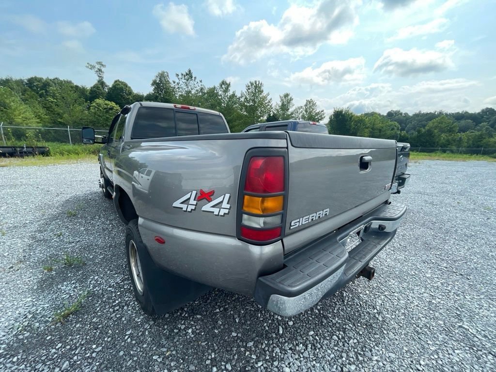 Used 2007 GMC Sierra 3500 SLT w/ Heavy-Duty Power Package AWD/4WD image 16