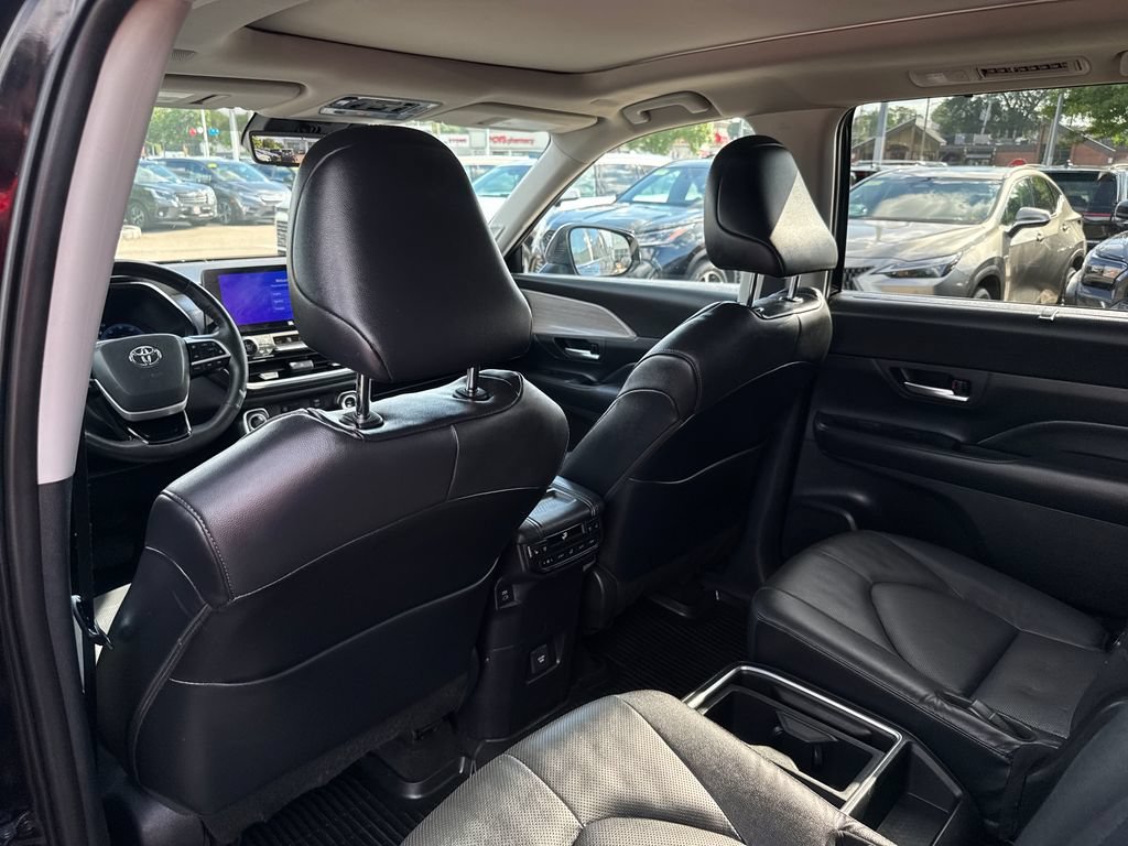 Used 2024 Toyota Grand Highlander AWD image 41