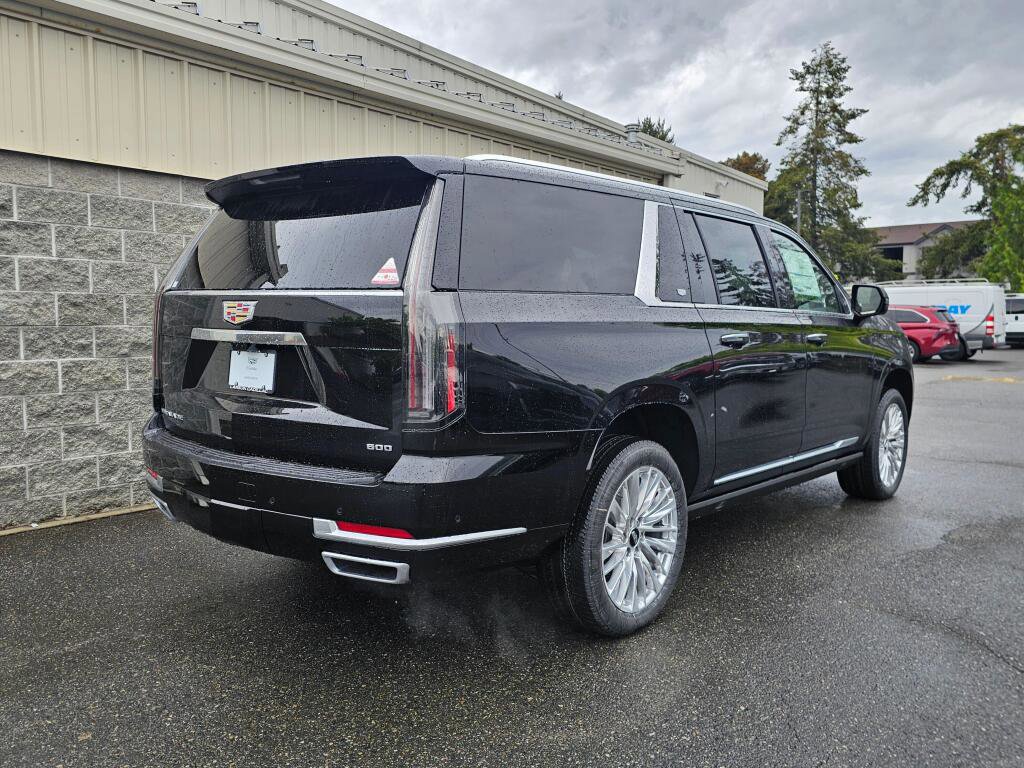 New 2026 Cadillac Escalade ESV Luxury AWD/4WD image 8