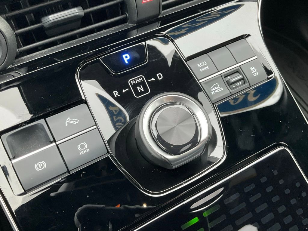 Used 2024 Toyota bZ4X XLE w/ Weather Package image 11