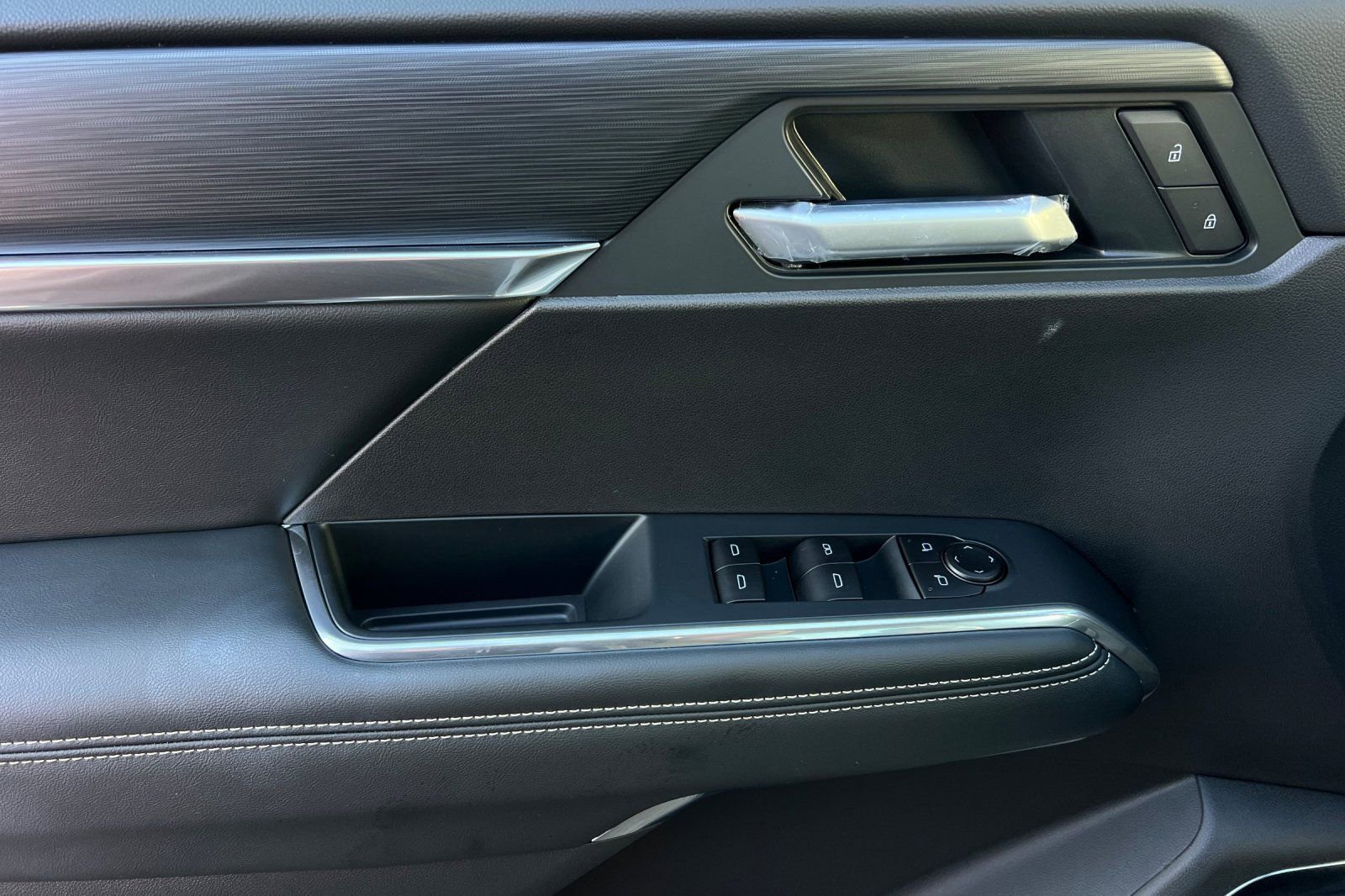 New 2026 GMC Acadia Elevation w/ Elevation Premium Package image 9