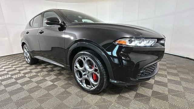 Used 2024 Alfa Romeo Tonale Veloce AWD/4WD video 2