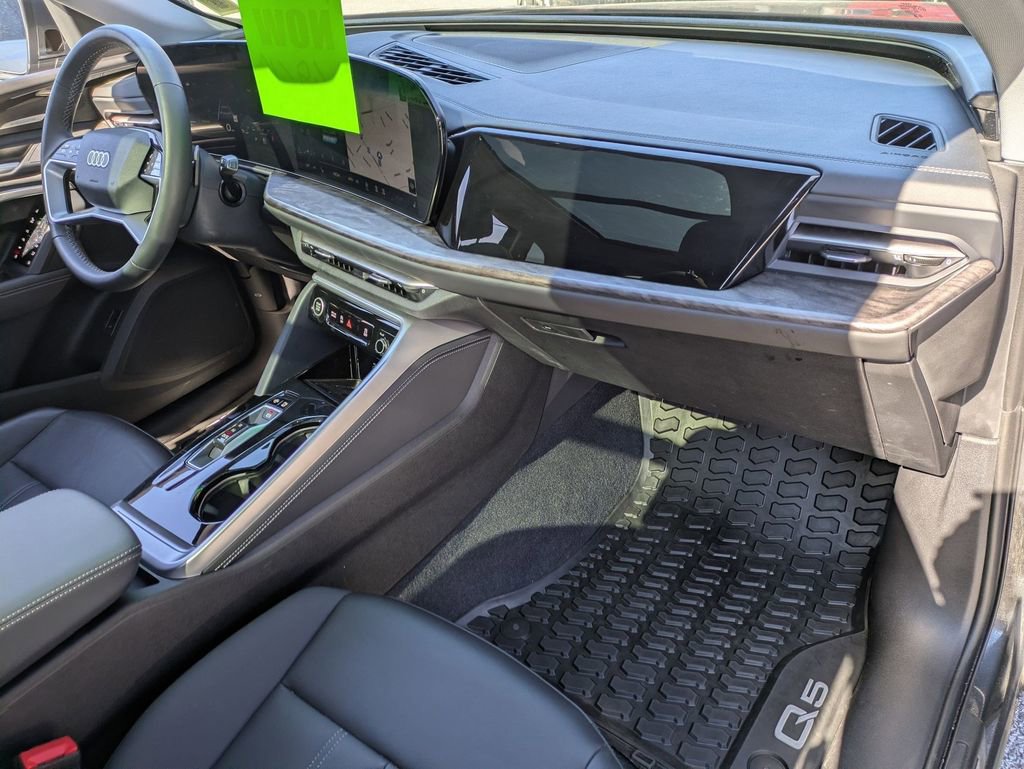 Certified 2025 Audi Q5 Premium Plus w/ Premium Plus image 24