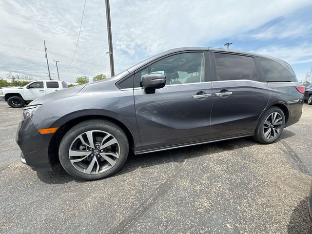 Used 2024 Honda Odyssey Touring image 2