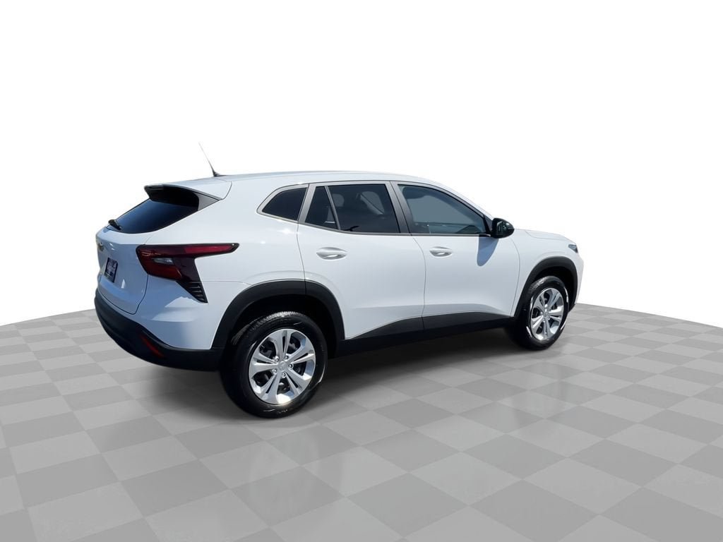 New 2026 Chevrolet Trax LS w/ Driver Confidence Package FWD image 8