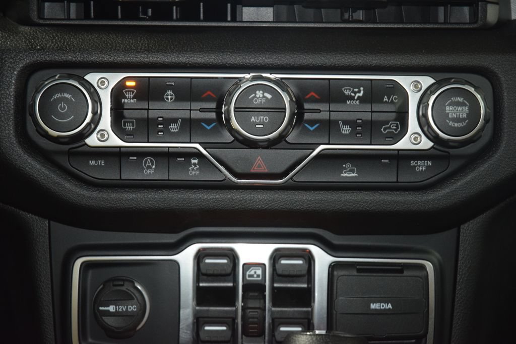 Used 2024 Jeep Wrangler Unlimited Sport AWD/4WD image 24