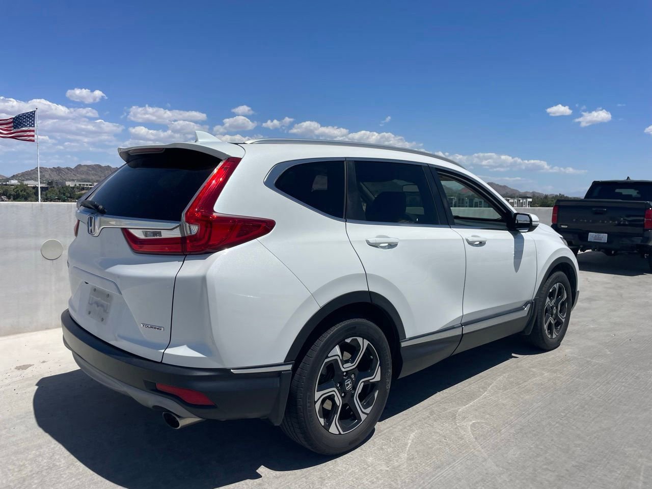 Used 2019 Honda CR-V Touring image 2